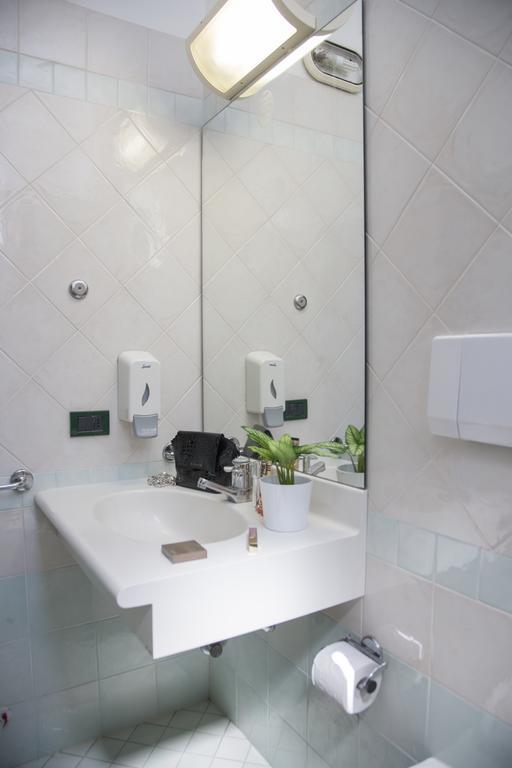 Si Rimini Hotel Eksteriør bilde